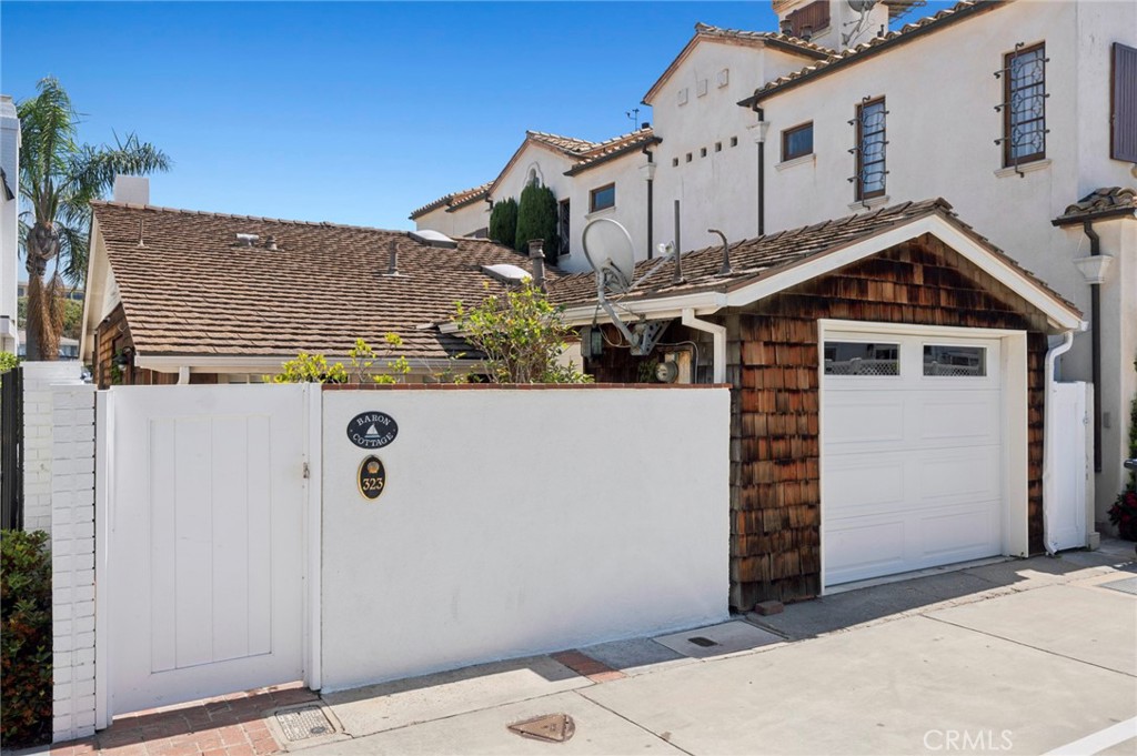 323 E Bay Front