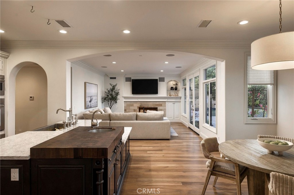 6621 Silverspur Lane