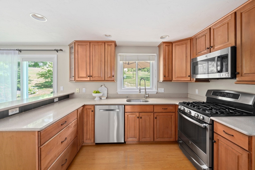 5 Pear Tree Dr