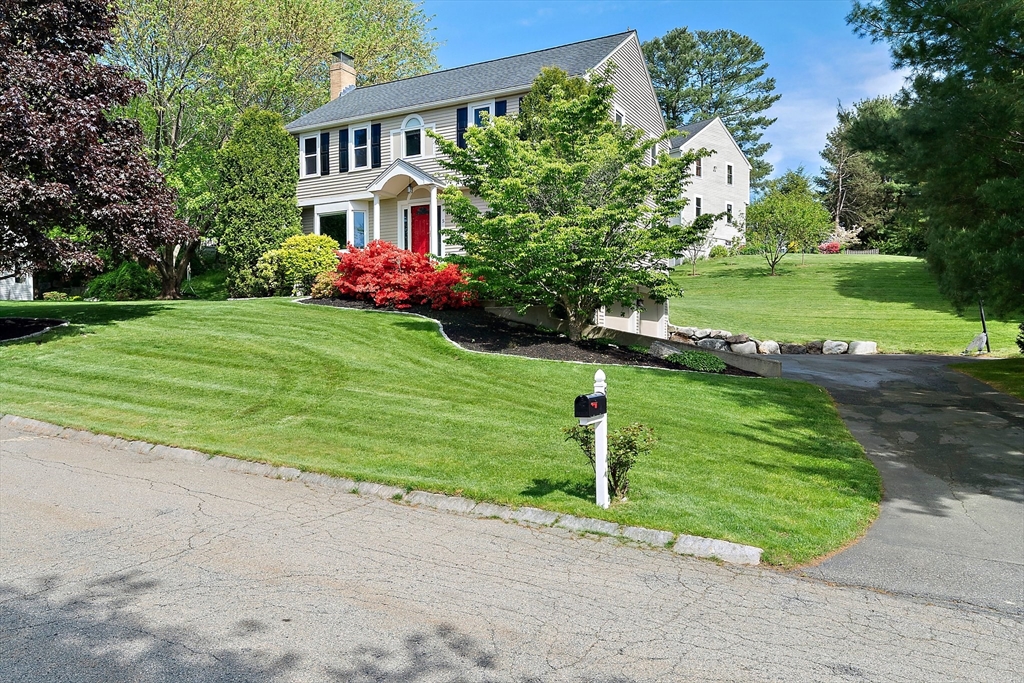 5 Pear Tree Dr