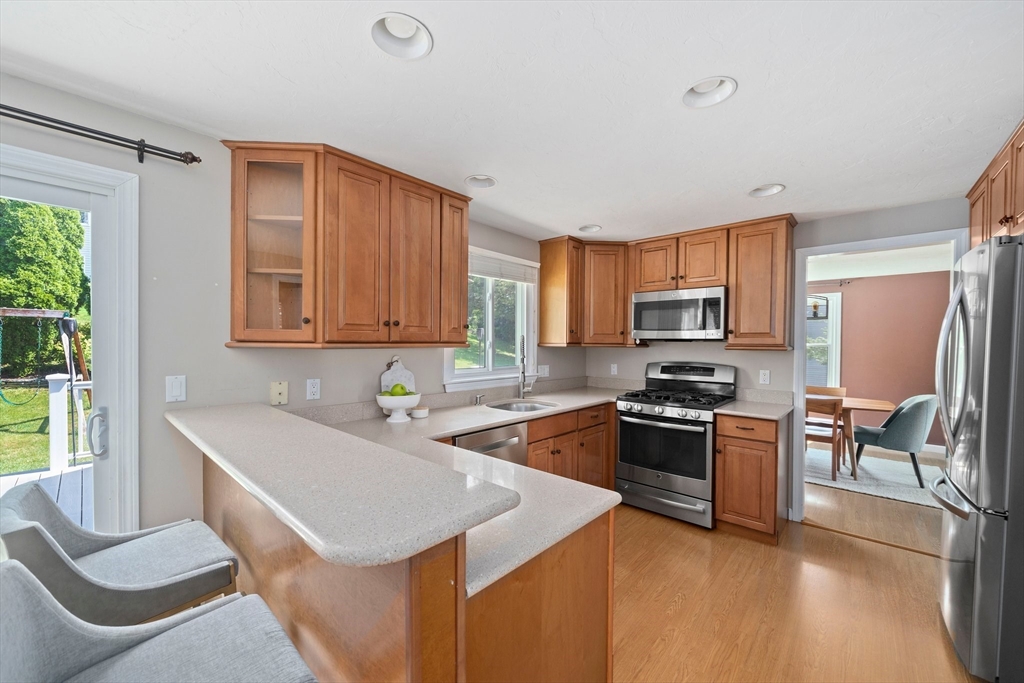 5 Pear Tree Dr
