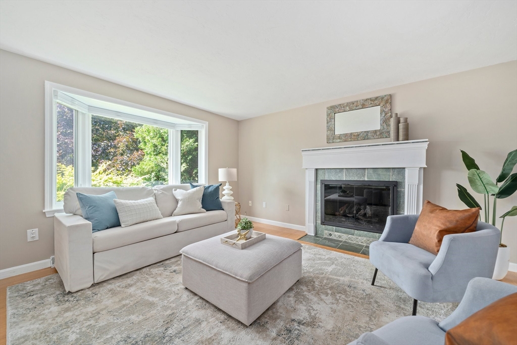 5 Pear Tree Dr