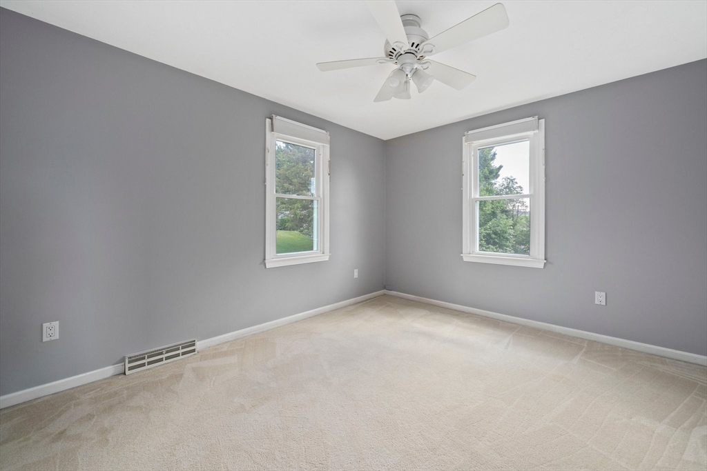 5 Pear Tree Dr