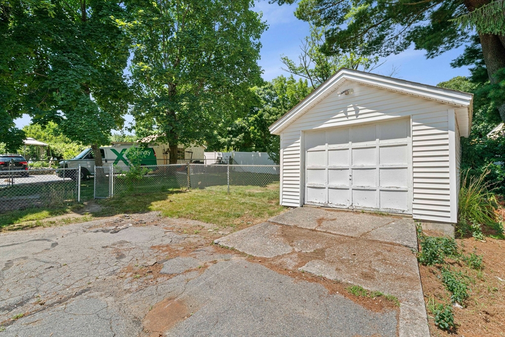 624 Main St