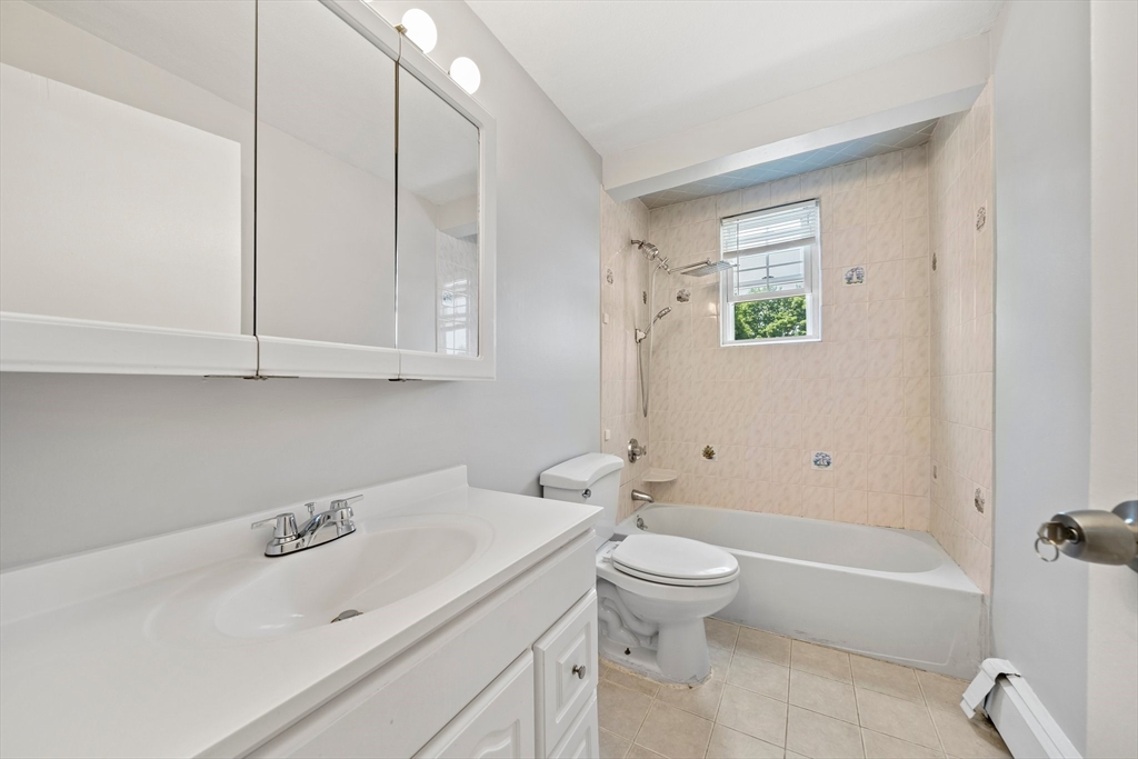 26 Revere St # 3A