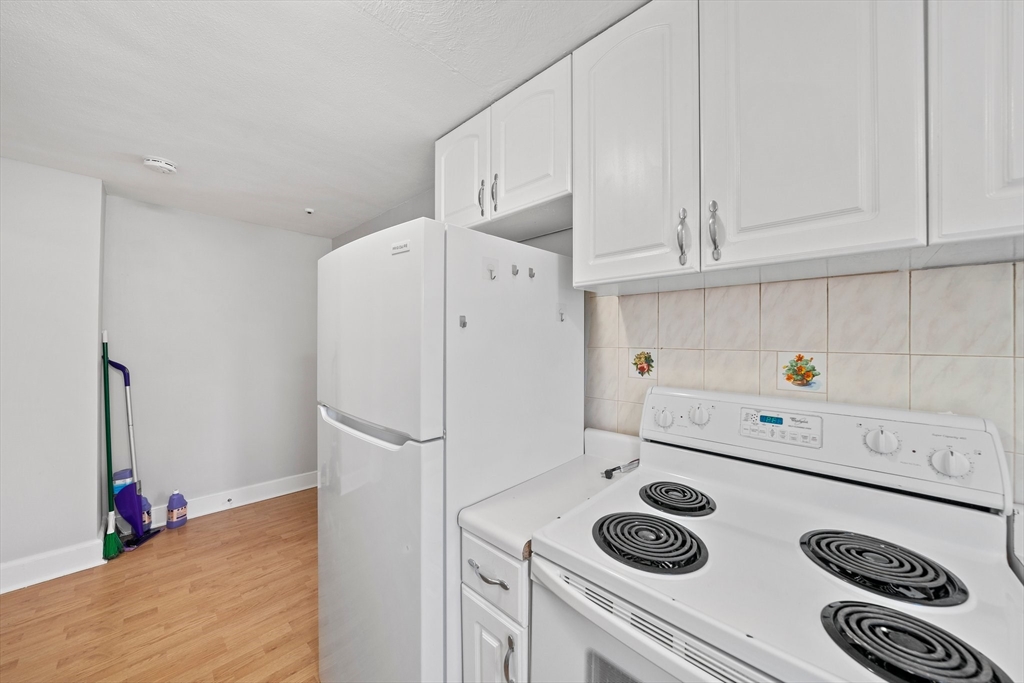 26 Revere St # 3A