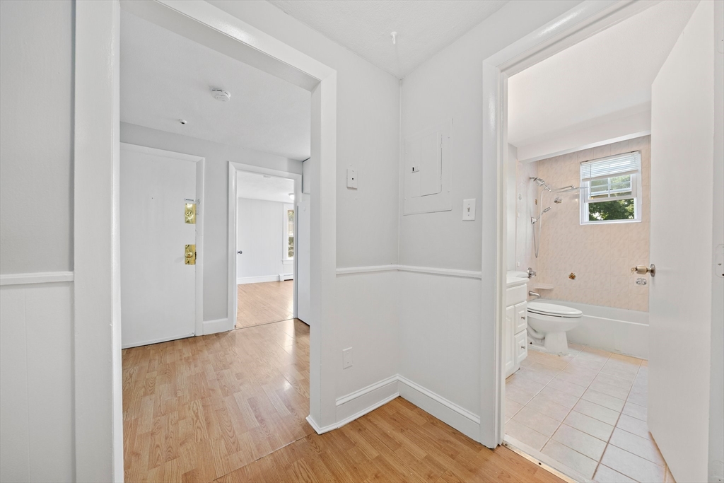 26 Revere St # 3A