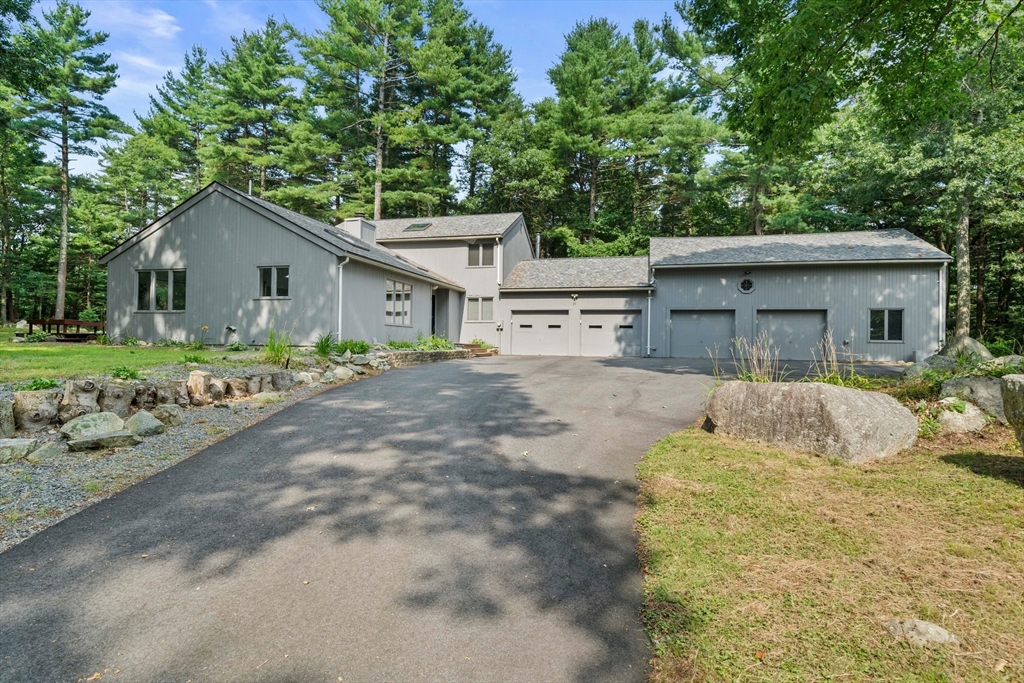 31 Dedham St