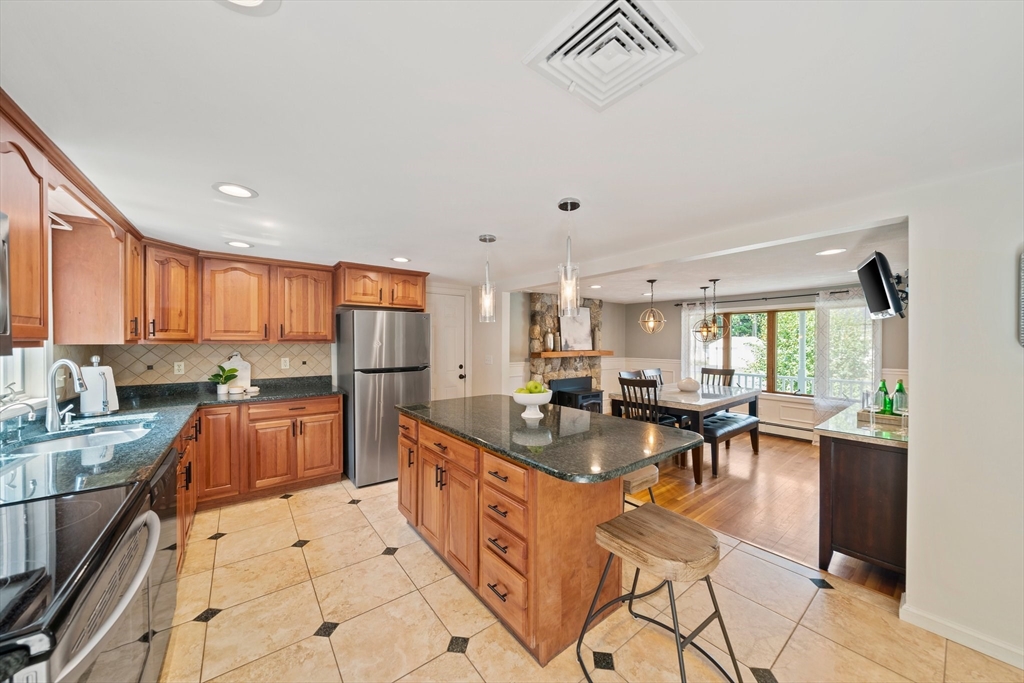 5 Kingsbury Rd