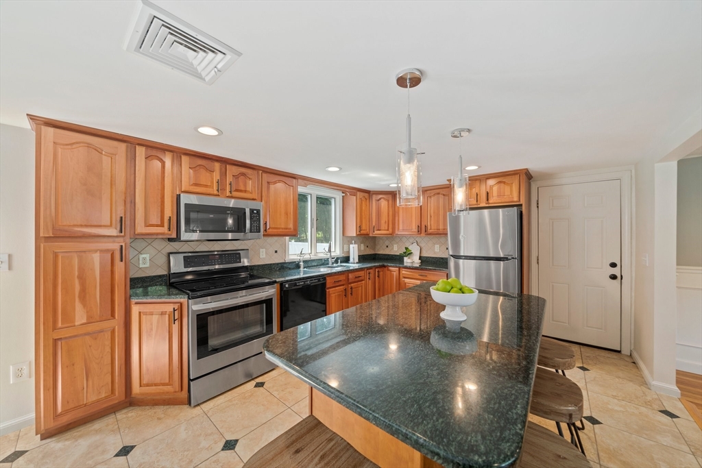 5 Kingsbury Rd