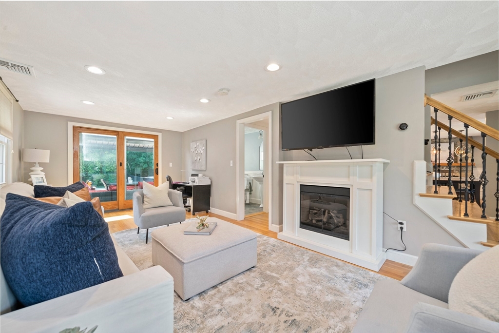 5 Kingsbury Rd