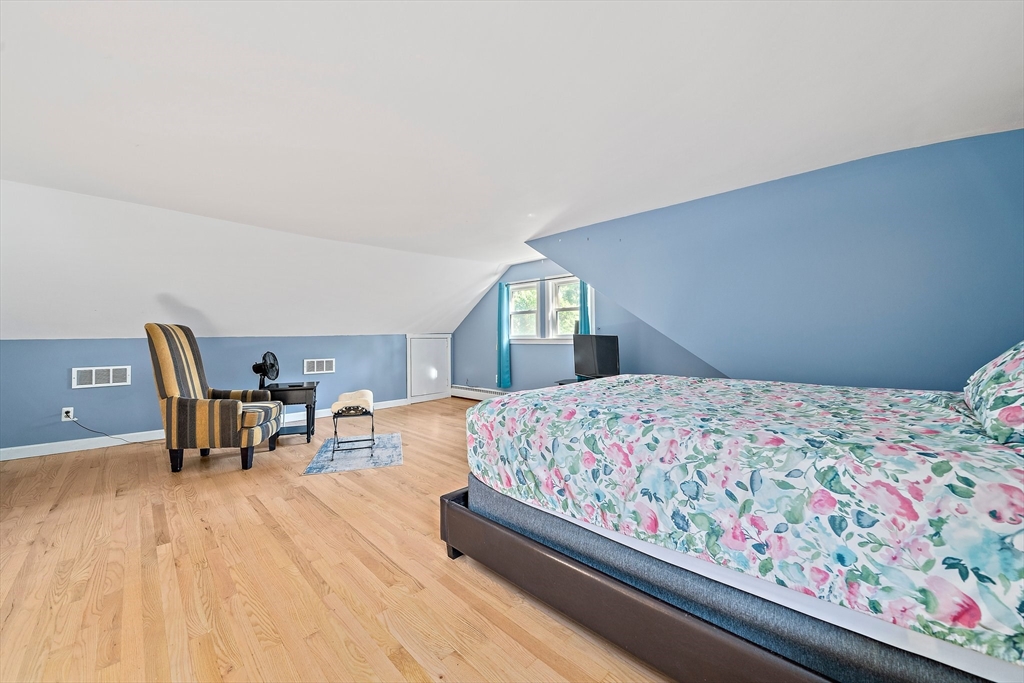 264 Turnpike St