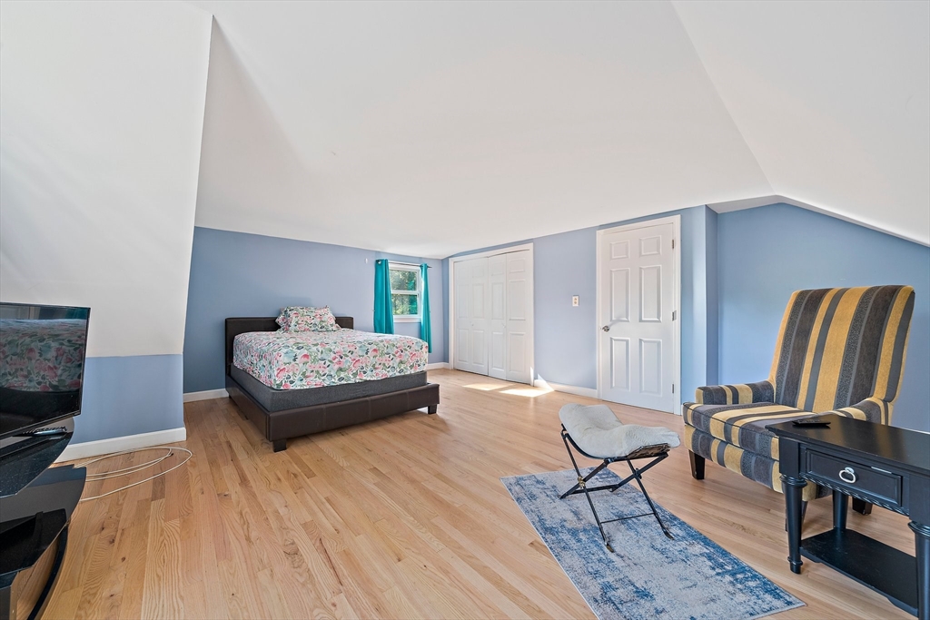 264 Turnpike St