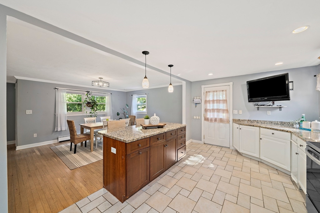 264 Turnpike St
