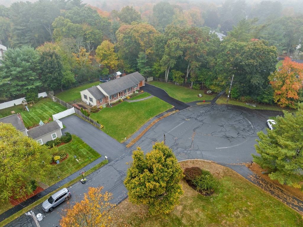 18 Sunnybrook Ln