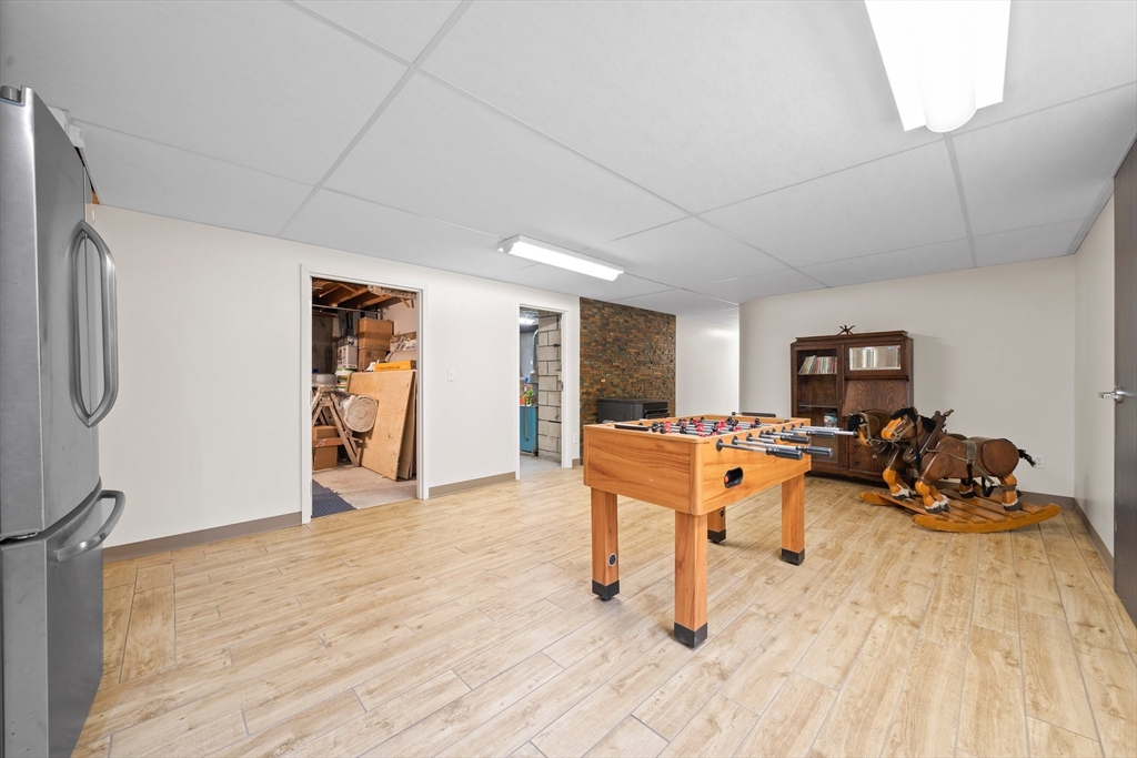 18 Sunnybrook Ln