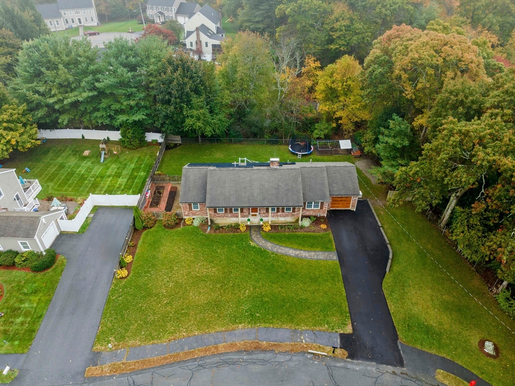 18 Sunnybrook Ln