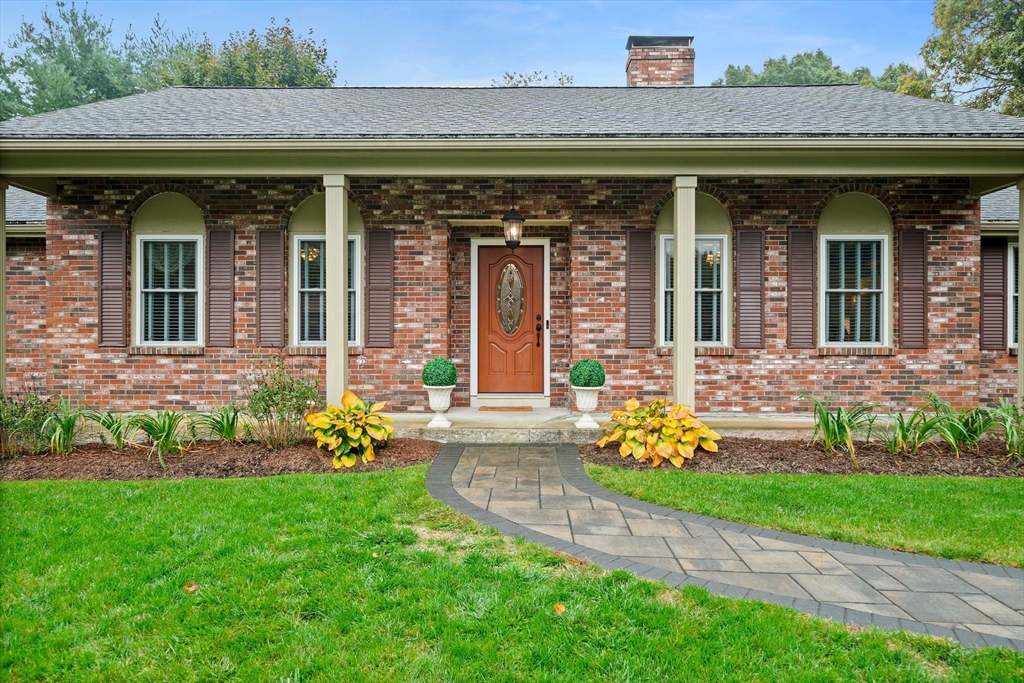 18 Sunnybrook Ln