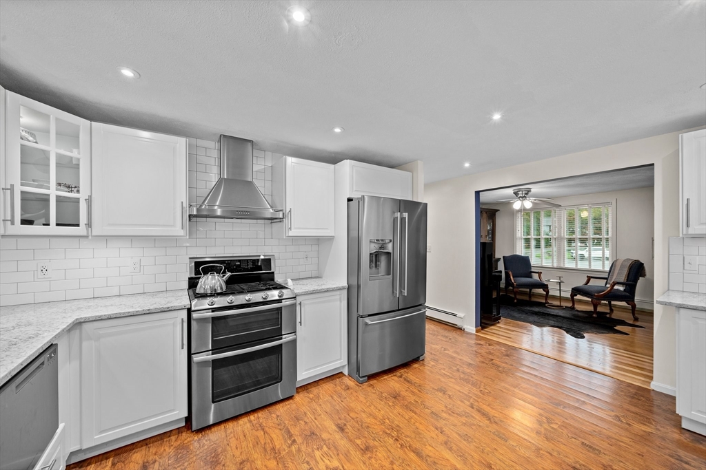 18 Sunnybrook Ln
