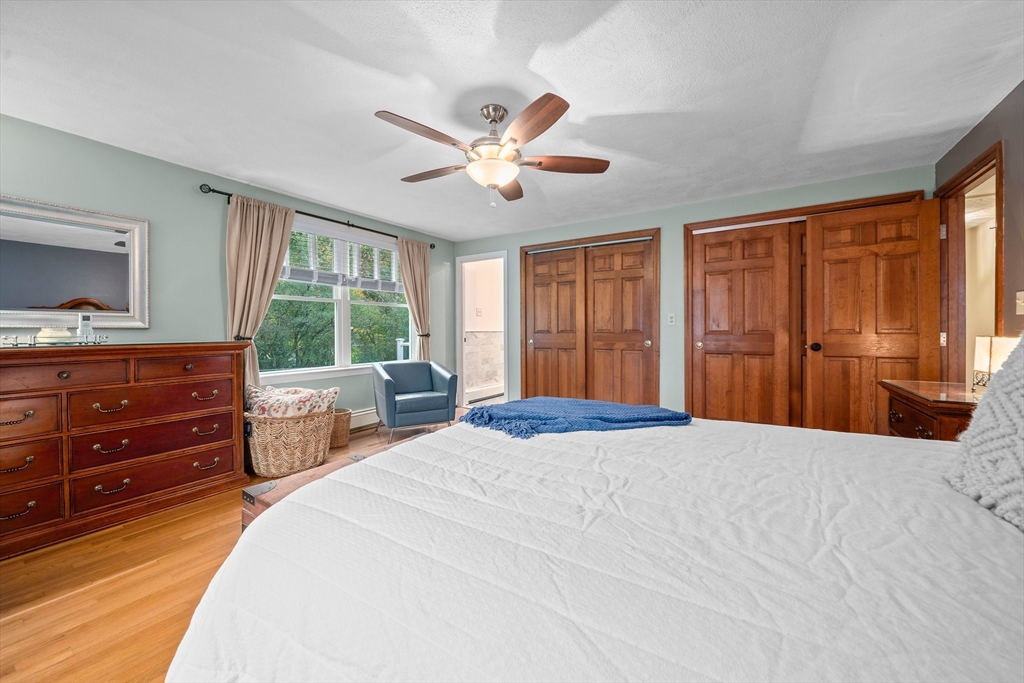 18 Sunnybrook Ln