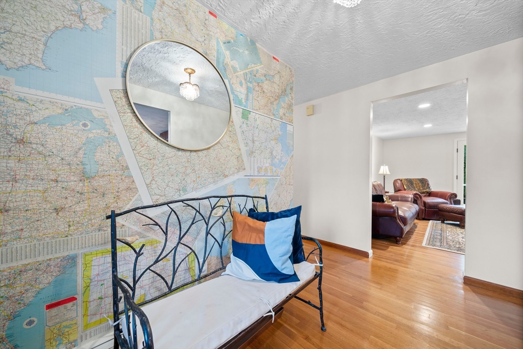 18 Sunnybrook Ln
