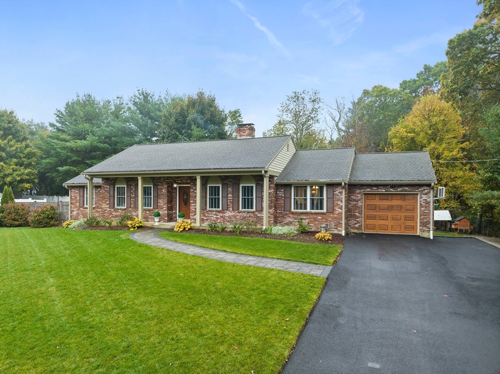 18 Sunnybrook Ln