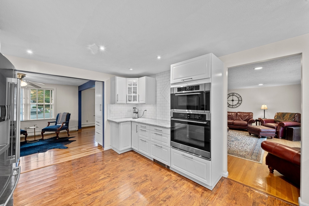 18 Sunnybrook Ln