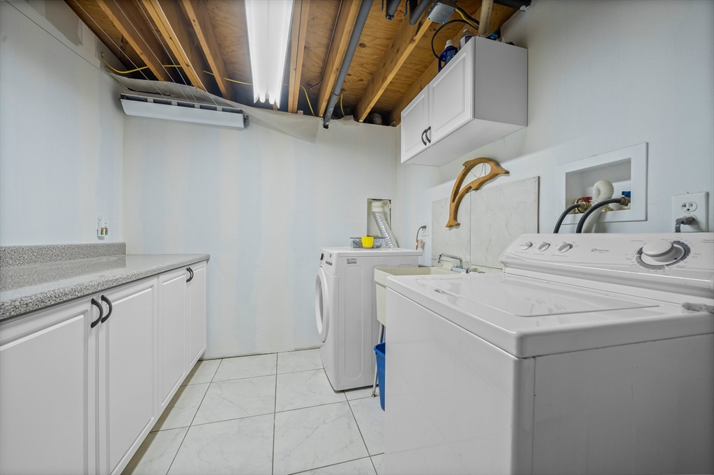 18 Sunnybrook Ln