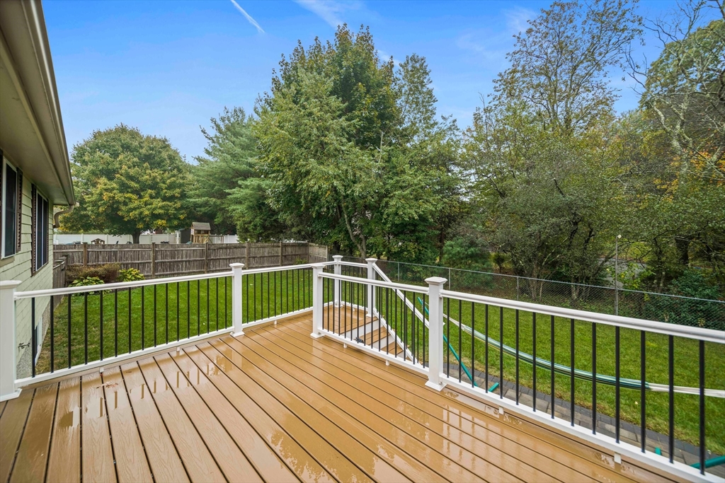18 Sunnybrook Ln