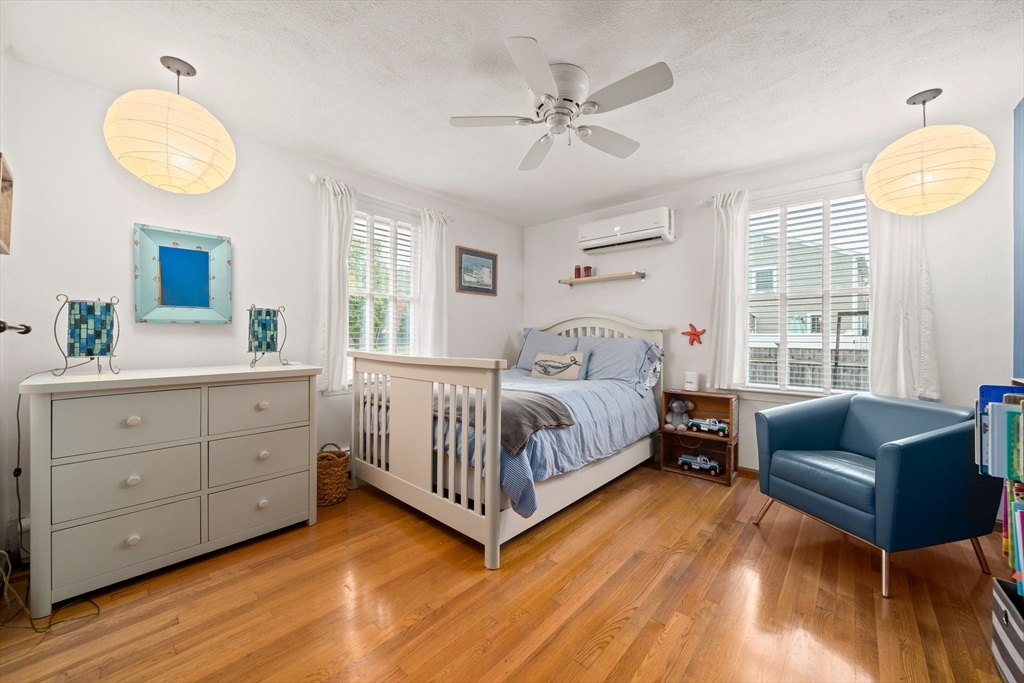 18 Sunnybrook Ln