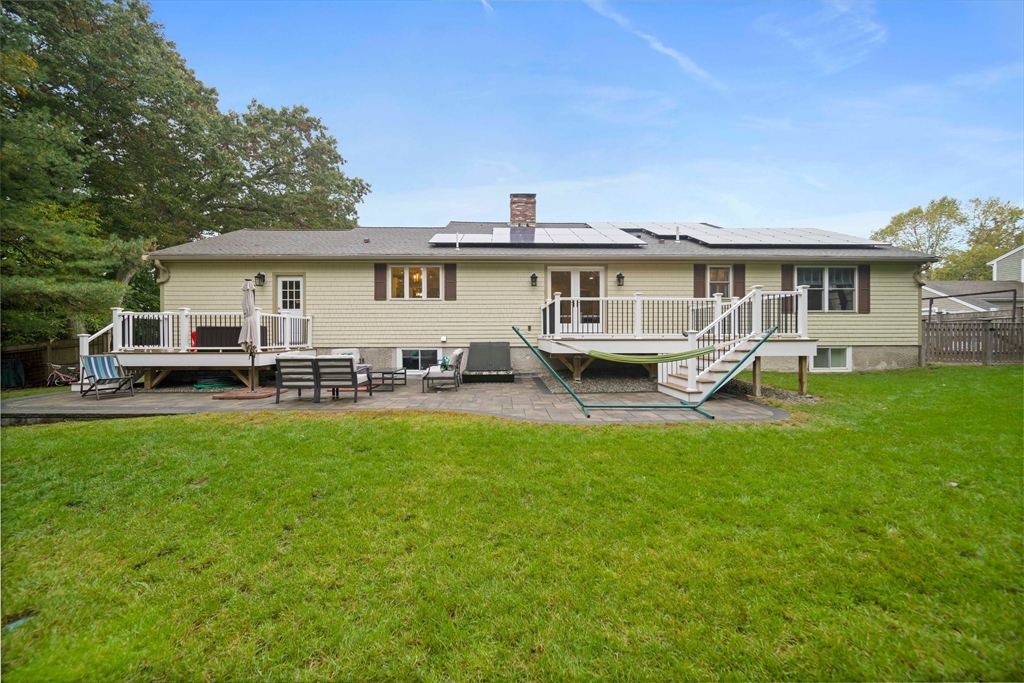18 Sunnybrook Ln