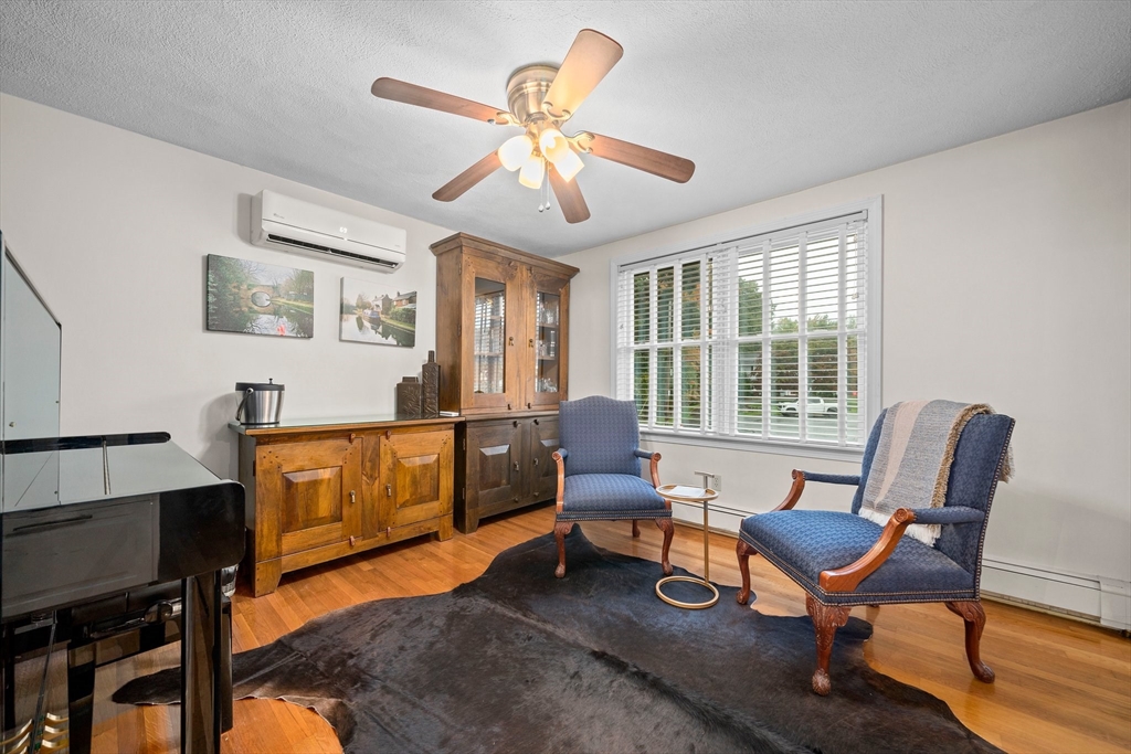 18 Sunnybrook Ln