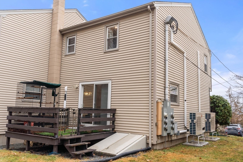 152 E Bacon St # C6