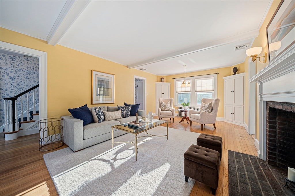 18 Park St