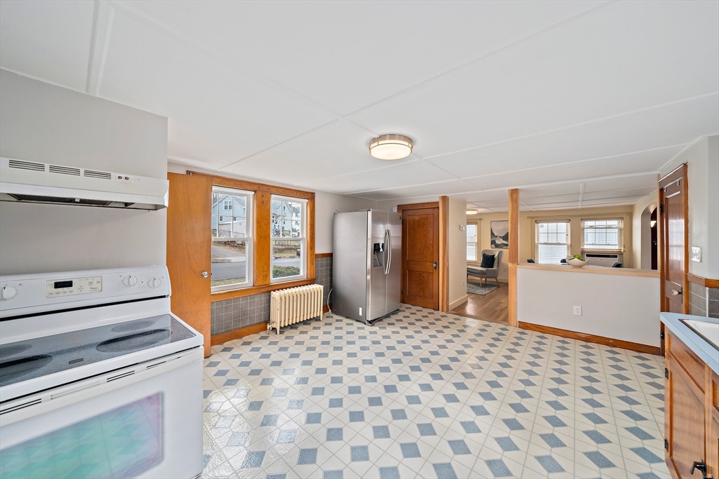 43 Lydon St