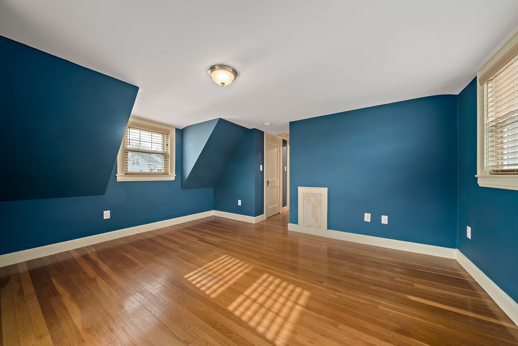 43 Lydon St