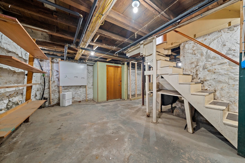 43 Lydon St