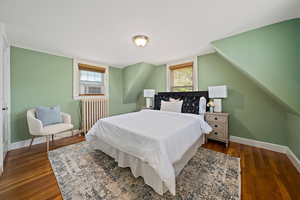 43 Lydon St