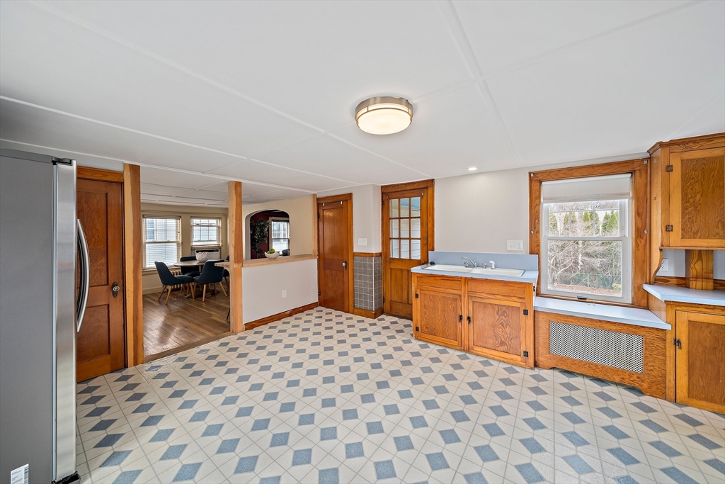43 Lydon St