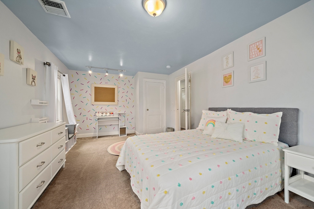 54 Birchcroft Rd