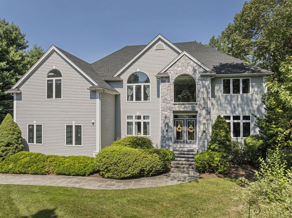 40 Hillside Dr
