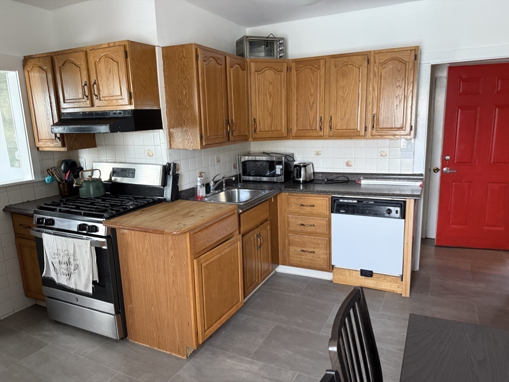 1062 Saratoga St # 3