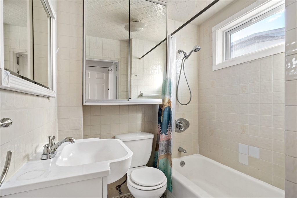 1062 Saratoga St # 3