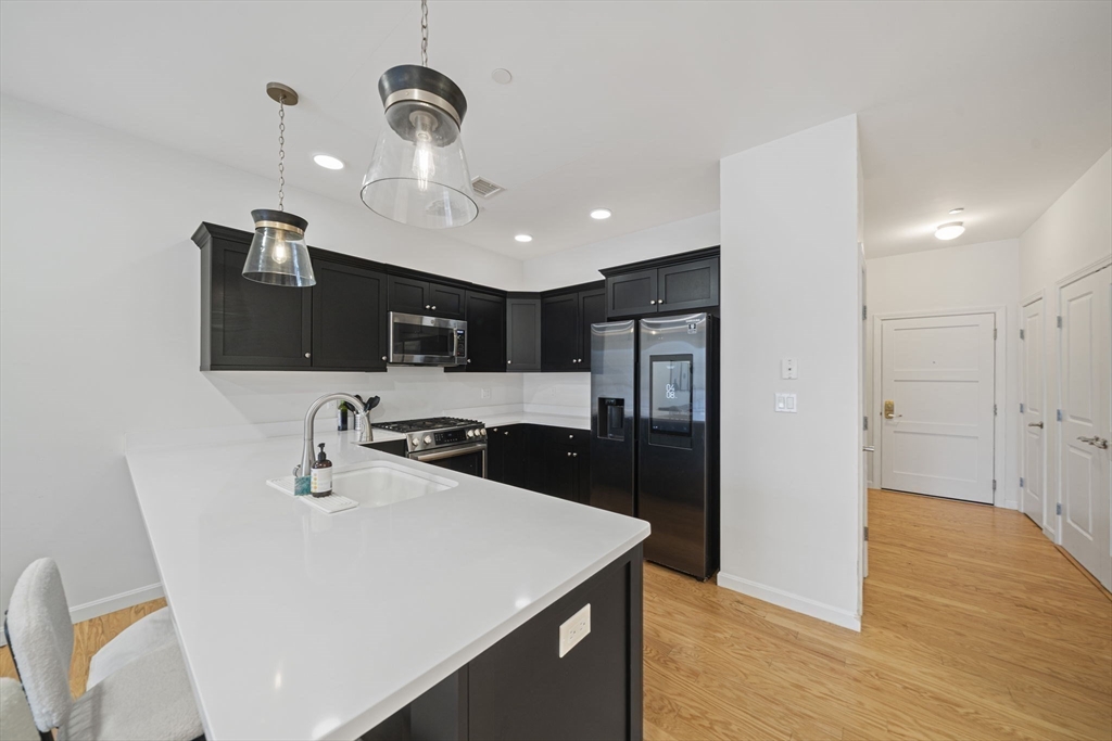 200 Revere St # 4104