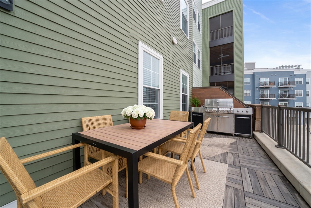 200 Revere St # 4104