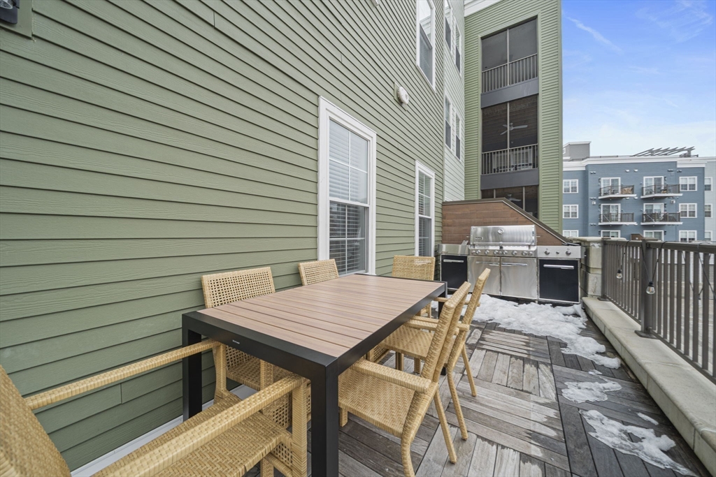 200 Revere St # 4104