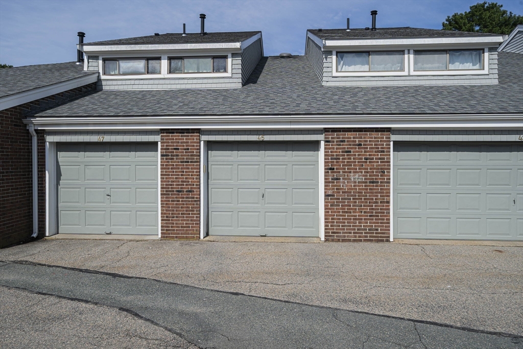 45 Meadowood Dr # 45