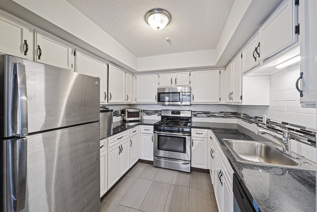 45 Meadowood Dr # 45