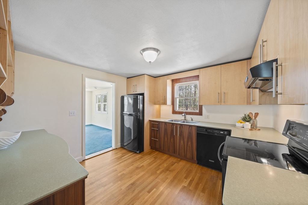 24 Pleasant Park Rd