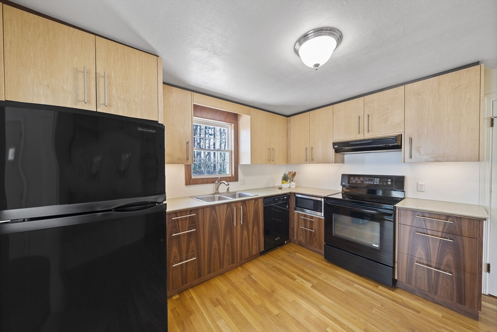 24 Pleasant Park Rd